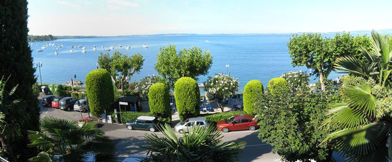 Hotel_Ausblick_Zimmer.jpg